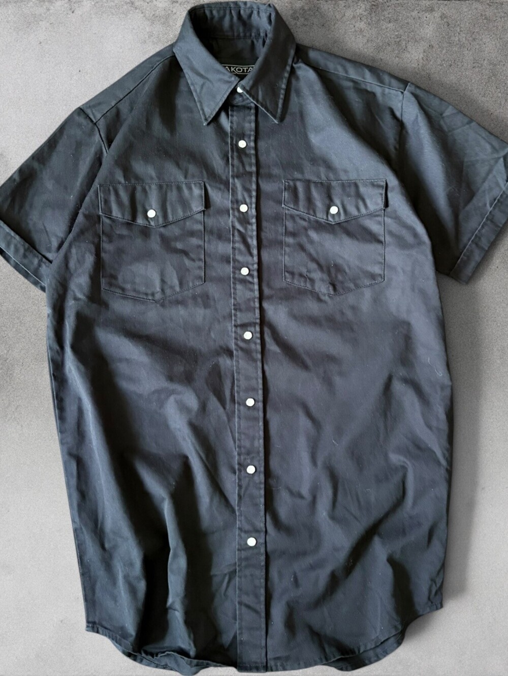 Vintage Dakota Workwear Button Up Collared T-Shirt Size Mens Small Long Black
